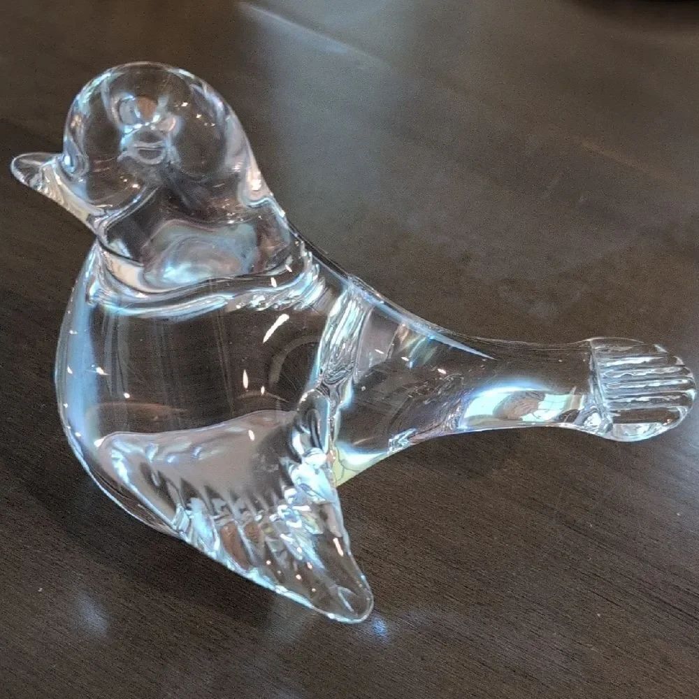 Elegant Vintage Art Glass Bird Figurine Paperweight